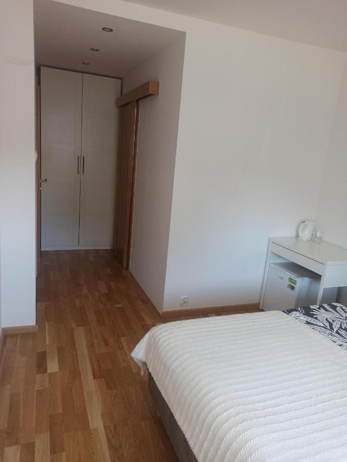 Władysławowo Zara Pokoje Goscinne Oraz Domek Zara Nowosc מראה חיצוני תמונה